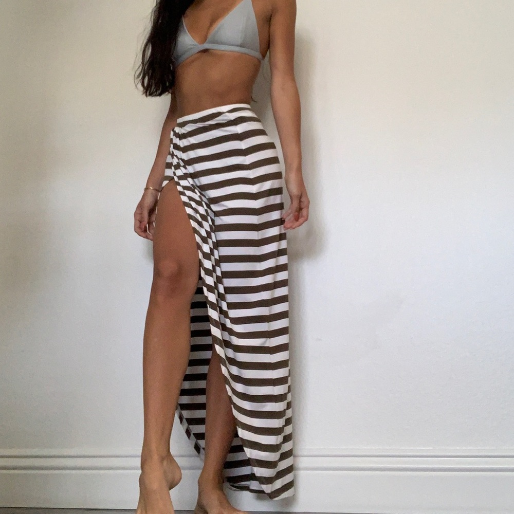 Long slit skirt